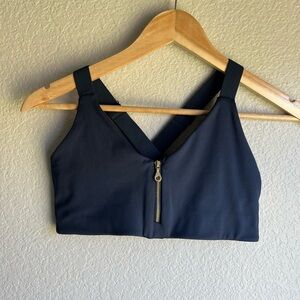 Girlfriend Collective Monroe Sports Bra in Dark Blue Size Small